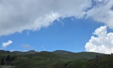 Dayara Bugyal Trek Package