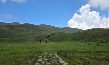 Dayara Bugyal Trek Package